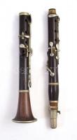 Reményi M. Budapest jelzésű régi fa klarinét, fém billentyűkkel és kupakkal, hiányos, papírtokban, h...