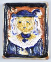 SZM jelzéssel: Kék ruhás lány, mázas fali kerámia kép, kis mázhibákkal, 19×15 cm