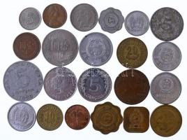 22db vegyes külföldi fémpénz klf országokból, közte Venezuela, Sri Lanka, Malajzia T:vegyes 22pcs of mixed coins from diff countries, with Venezuela, Sri Lanka, Malaysia C:mixed