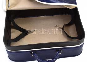 Malév műbőr bőrönd, jó állapotban, 36x43x15 cm