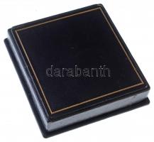 Czinder Antal (1937-) 1972? "Petőfi Sándor / Hol sírjaink domborulnak, Unokáink leborulnak.&quo...