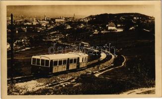 Budapest XII. Svábhegy, Fogaskerekű villamos vasút, látkép a Budai hegyekről