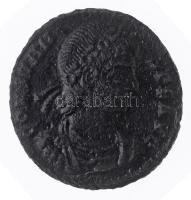 Római Birodalom / Arles / Constans 346-348. AE3 Cu (1,41g) T:2- Roman Empire / Arles / Constans 346-348. AE3 Cu CONSTAN-S PF AVG / GLOR-IA EXERC-ITVS - gamma SIS dot-in-crescent (1,41g) C:VF RIC VIII 100.