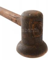 Régi ötvöskalapács fa nyéllel, kopásnyomokkal, h: 22,5 cm