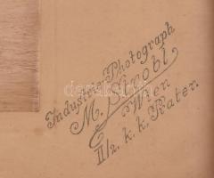 cca 1905-10 A Wilhelm II. gőzhajó Budapesten a Dunán, háttérben a Fiume Szálló és a Budavári Palota,...