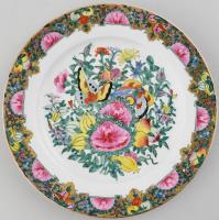 Kínai porcelán tányér, kézzel festett, jelzett, kis kopásnyomokkal, d: 23 cm