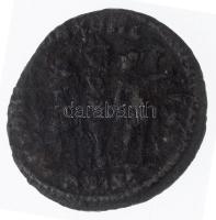 Római Birodalom / Siscia / Constans 346-348. AE3 Cu (2,11g) T:2-
Roman Empire / Siscia / Constans 3...
