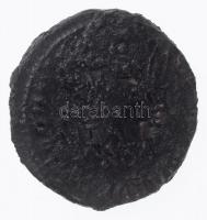 Római Birodalom / Siscia(?) / I. Constantinus 306-337. Follis Cu (1,77g) T:2,3
Roman Empire / Sisci...