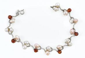 Ezüst(Ag) borostyánnal és tenyésztett gyönggyel, jelzett, h: 18,5 cm, bruttó: 12,8 g