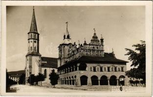 Lőcse, Levoca; Radnica a R. k. kostol / Rathaus u. R. k. Kirche / Városháza, Római katolikus templom / town hall, Catholic church