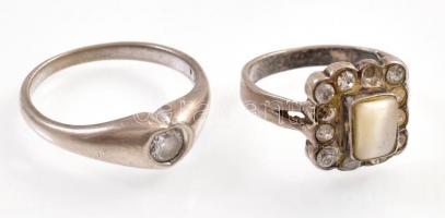 Ezüst(Ag) gyűrű, 2 db, jelzett, méret: 50 és 54, bruttó: 6,15 g