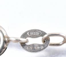 Ezüst(Ag) csavart nyaklánc, borostyán medállal, jelzett, h: 39 cm, bruttó: 8,93 g