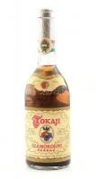 1984 Tokaji Szomorodni, Tolcsva, Tokajhegyaljai Állami Borkombinát, bontatlan palack száraz fehérbor, 0,5 l.