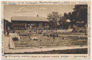 1941 Erdőváros (Erdőkertes), strand, fürdőzők. Fekete fényképész (ázott sarkak / wet corners)