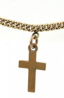 14K arany (Au) karkötő kereszt medállal, jelzett, apró elszíneződéssel, kopásnyomokkal, h: 17,5 cm, ...