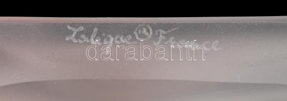 Lalique jelzéssel üveg gyertyatartó, kis kopásnyomokkal, m: 17,5 cm