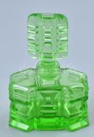 Zöld parfümös üveg kicsi lepattanással. 12 cm