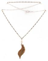 Ezüst (Ag) aranyszínű nyaklánc, szárny formájú medállal, jelzett, apró kopásnyomokkal, 7,1 g, h: 40 cm
