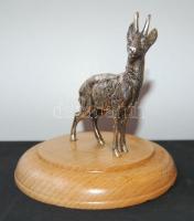 Ezüst szarvas 240 gramm (hátsó lábán fémjelzett) 12 cm magas