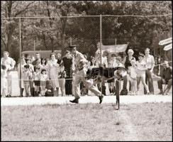 1984 Göd, BM kutyakiképző iskola, 16 db 6×9 cm-es negatív csíkokban