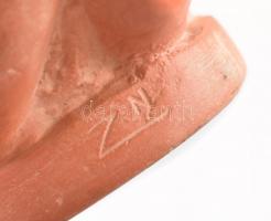 Záhorzik Nándor (1935- ): Napozó nő. Kerámia szobor, jelzett, kis kopásnyomokkal, alján repedéssel, ...