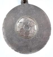 1974 Ferencvárosi Torna Club 75 éves jubileumi FTC kártyanaptár, töréssel + 1984 Fradi fém kulcstart...