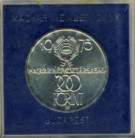 1975. 200Ft Ag "Felszabadulás" T:BU Eredeti plombált MNB plasztiktokban!
