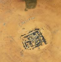 Kínai réz dísztál sárkányos mintával, jelzett, kis kopásnyomokkal, d: 30,5 cm