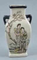 Kínai váza. Kézzel festett, jelzett ,hibátlan. 15,5 cm