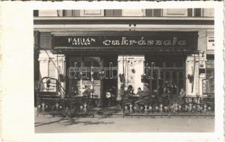 Kolozsvár, Cluj; Fábián István cukrászata, cukrászda, terasz. Unió utca 10. / confectionery shop terrace. photo