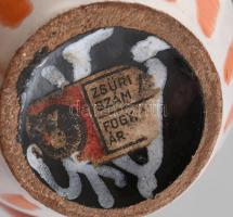 Iparművészeti Vállalatos Gorka Lívia csíkos váza, jelzett, apró mázhibákkal, m: 20 cm