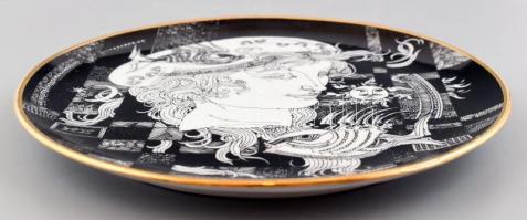 Hollóházi Szász Endre által tervezett mintával díszített porcelán tálka. matricás, jelzett, hibátlan...