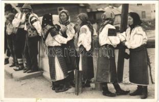 1940 Kárpátalja. Magyar-orosz népviselet (ruszin) / Transcarpathia, Hungarian-Russian folklore, Rusyn (Ruthenian) women