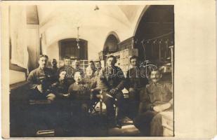 1917 K.u.K. Feldpostamt No. 95. / WWI Austro-Hungarian K.u.K. military, field post office, interior with soldiers. photo (EM)