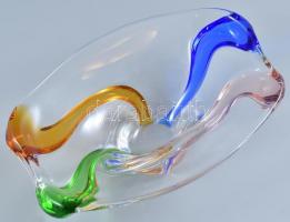 Dekoratív üveg kínáló tál, anyagában színezett, jelzés nélkül, alján kis karcolásokkal, 24x17 cm