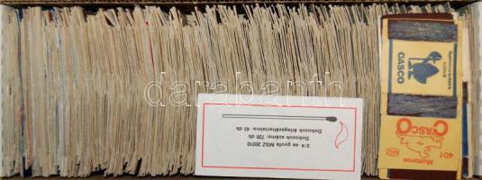 371 db magyar gyufásdoboz dobozban