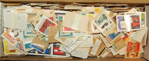 2568 db cseh gyufacímke dobozban