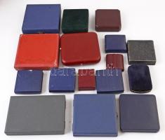 16db üres éremtartó tok használt állapotban