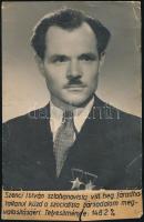 cca 1950 Szenci István sztahanovista munkás fényképe, kitüntetésekkel, sérült felirattal, kopás- és törésnyomokkal, 24x18 cm