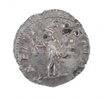 Római Birodalom / Caracalla? ~210. Denar Ag (2,74g) T:2 Roman Empire / Caracalla? ~210. Denar Ag ANTONINVS PIVS AVG BRIT / TR P III COS IIII (2,74g) C:XF RIC ?