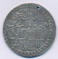 Oszmán Birodalom 1780-1785. 1 Altmislik (2 Zolota, 60 Para) Abdul Hamid (28,31g) Ag T:2-,3 ly. Ottoman Empire 1780-1785. 1 Altmislik (2 Zolota, 60 Para) Abdul Hamid (28,31g) Ag C:VF,F hole Krause KM#402