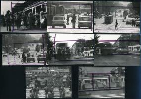 cca 1977 Budapesti villamosok, datált fényképek, 8 db vintage fotó, képkivágás jelölésekkel, 6x9 cm