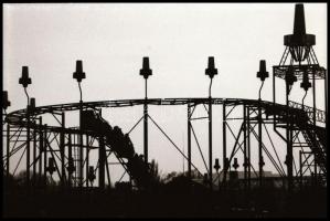 cca 1976 Budapest, Vidámpark, Kalocsai Rudolf (?-?) budapesti fotóriporter és fotóművész hagyatékábó...