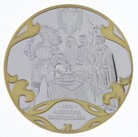 DN A Szent Korona évezrede - A korona elhurcolása 1551 aranyozott, ezüstözött Cu emlékérem tanúsítvánnyal (40mm) T:PP