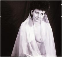 cca 1987 Menesdorfer Lajos (1941-2005) budapesti fotóművész hagyatékából 7 db vintage NEGATÍV, valam...