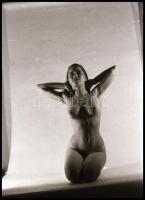 cca 1983 Marinkay István (1920-?) veszprémi fotóművész hagyatékából 13 db vintage NEGATÍV, 36x24 mm