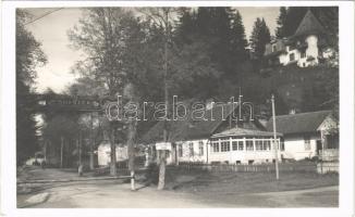 1942 Borszék, Borsec; Fürdő és borvíz üzlet díszkapu, Szekér forgalom tilos tábla / spa gate
