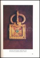 A Bakony és a Balaton-felvidék évezredei. Szerk.: Cs. Dax Margit, Törőcsik Zoltán, Uzsoki András. Ve...