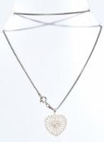 Ezüst(Ag) venezianer nyaklánc, áttört szív függővel, h: 44,5 cm, 2,2×2,5 cm, nettó: 5,3 g