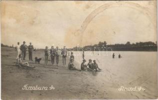 1938 Tiszabura, Strand, fürdőzők. photo (vágott / cut)
